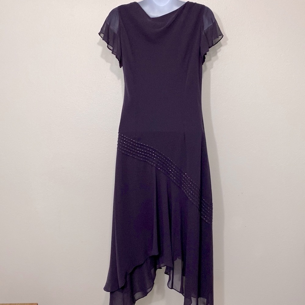 Adrianna Papell Plum Formal Dress. Ladies Size 4 - Picture 3 of 12
